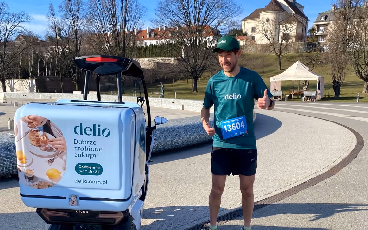 Bieg w koszulce delio